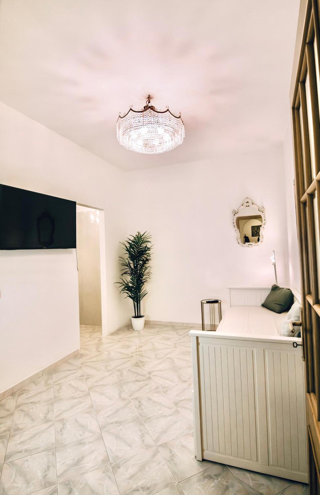 Golden Luxury Home - San Giovanni - 10 Min To Basilica Of San Giovanni - 25 Min To Colosseum 로마 외부 사진