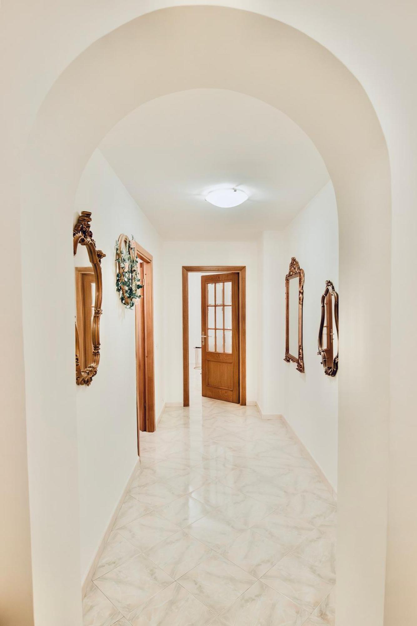 Golden Luxury Home - San Giovanni - 10 Min To Basilica Of San Giovanni - 25 Min To Colosseum 로마 외부 사진
